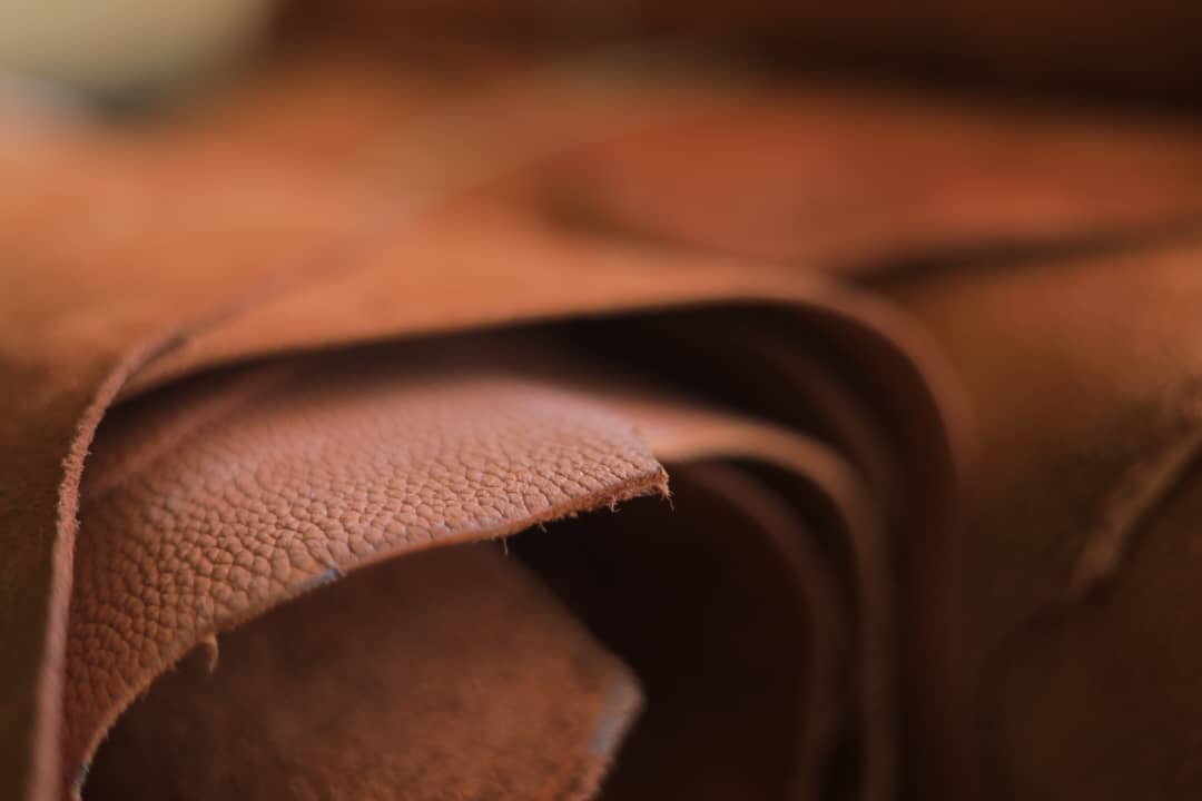 Grain Leather – Premium Leather Material for Bags, Wallets & Accessories